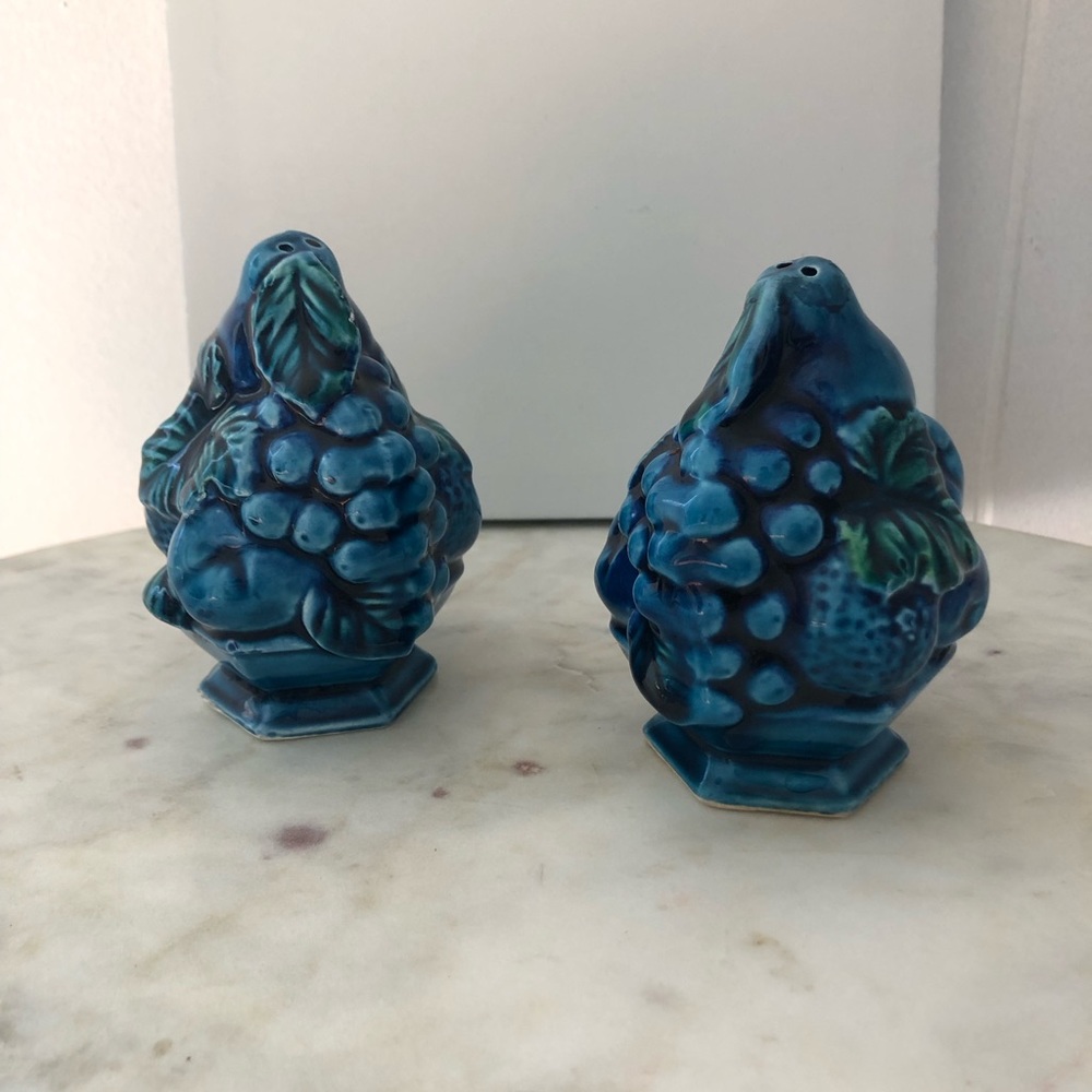 Indigo blue and green porcelain botanical fruit/leaves salt & pepper shaker set